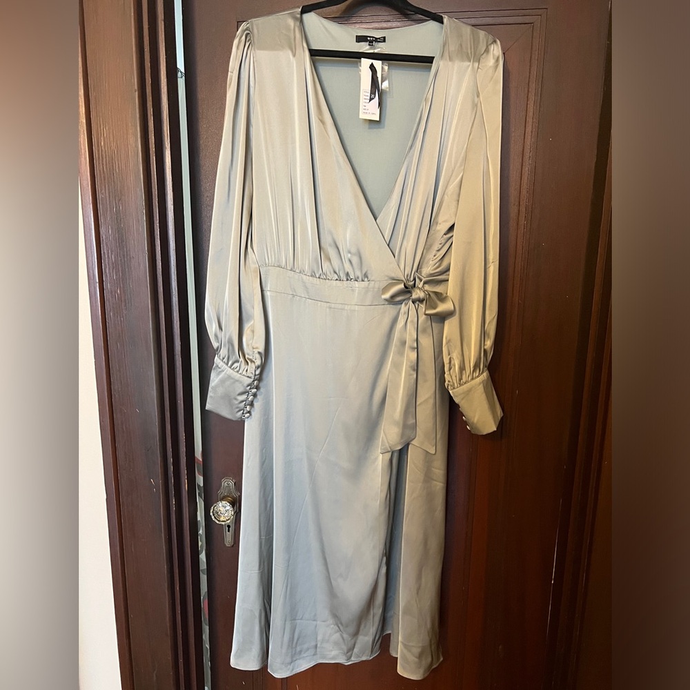 TFNC LONDON - ASOS Sage silk dress
